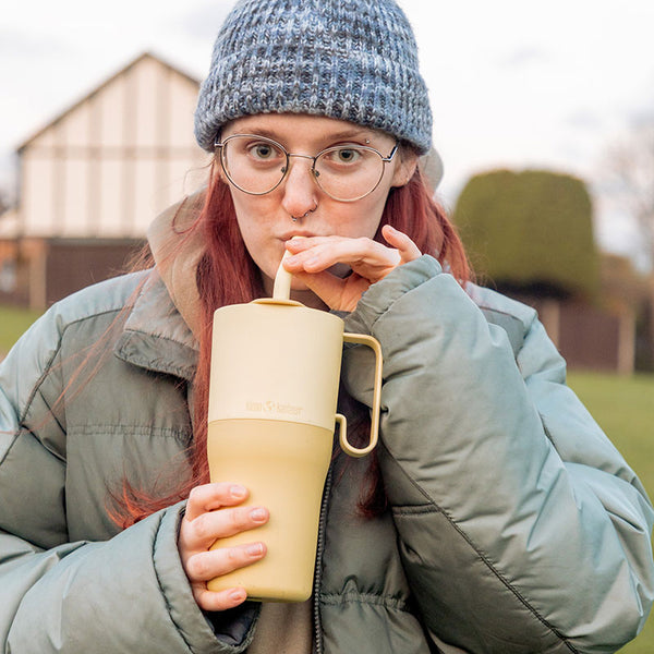 26oz_rise_rumbler_straw_wax_yellow_woman_sip_square_600x.jpg