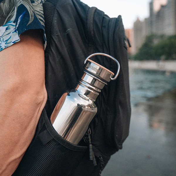 K27SSLRF-MS-BAMBOO_reflect-bottle_backpack_lifestyle_600x.jpg